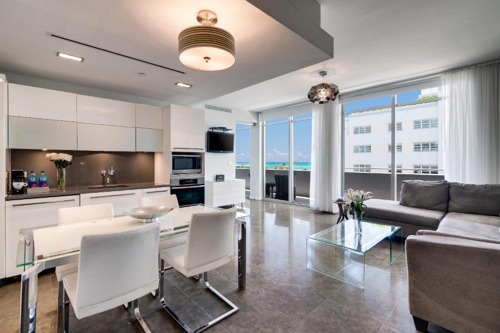 One Bedroom Penthouse Condo with RoofTop Terrace interior